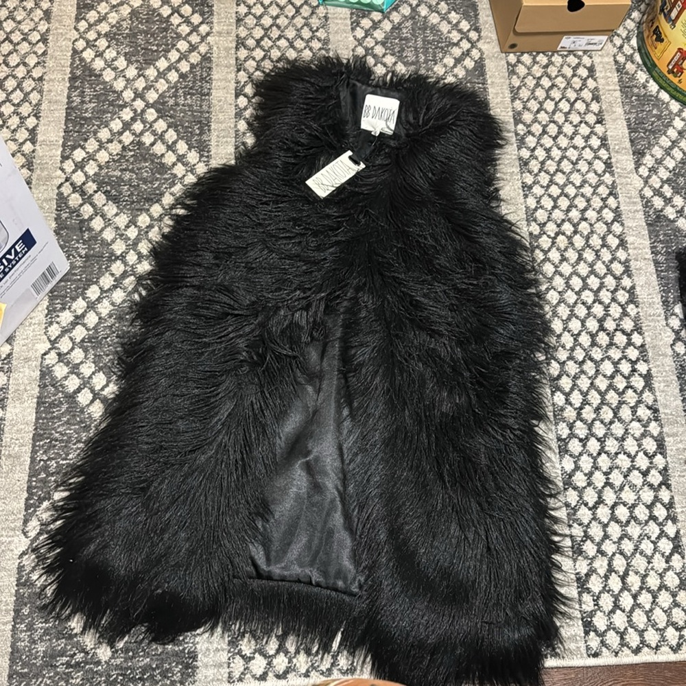 BB Dakota by Steve Madden Fur Long Vest women’s Size Small -NWT
